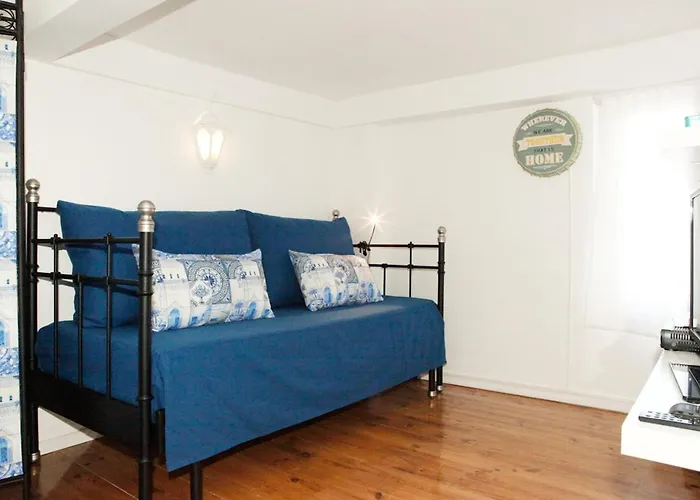 Best Terrace River View Apt In Alfama Apartament