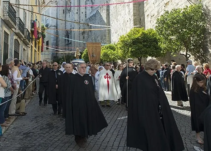 Best Terrace River View Apt In Alfama