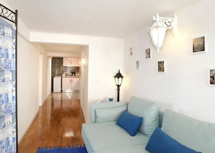 Best Terrace River View Apt In Alfama Apartament *