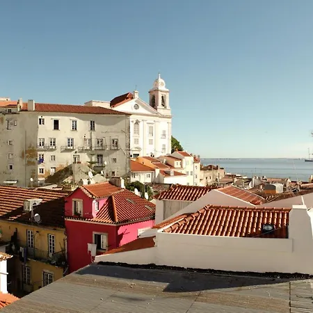 Apartment Best Terrace River View Apt In Alfama *