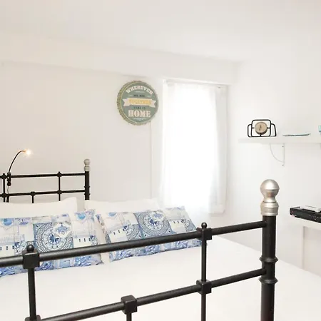 Best Terrace River View Apt In Alfama Apartmán *