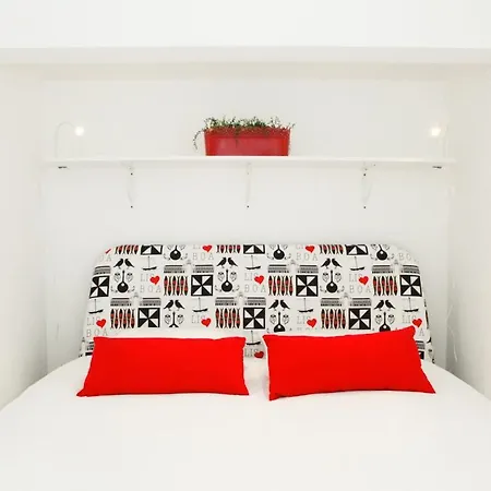 Apartment Best Terrace River View Apt In Alfama